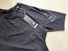 adidas アディダス 半袖Tシャツ ブラック 速乾性 タグ付き➉