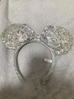 ミッキーマウス　カチューシャ スパンコール付き　シルバー