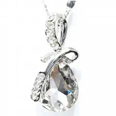 ティアドロップ型ペンダント付きネックレス(ホワイトクリスタル)