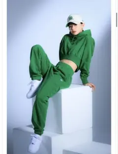 NEWERA ニューエア ウォームアップジャケット＆パンツ 乃木坂 極美品 M NEWERA ニューエア ウォームアップジャケット＆パンツ 乃木坂 極美品 M