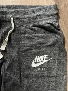 スポーツパンツ