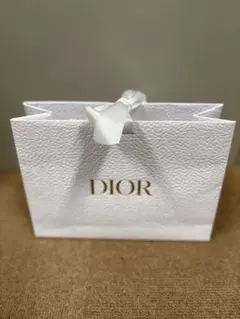 Dior ホワイトギフト袋 リボン付き