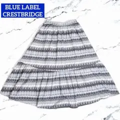 BLUE LABELブルーレーベルクレストブリッジ 幾何学模様 フレアスカートのサムネイル