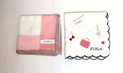 【 FURLA 】透かしハート柄の綿ハンカチと刺繍柄タオルハンカチのセット