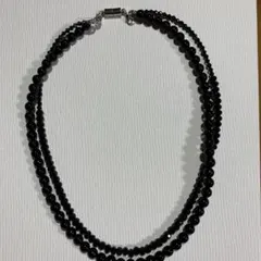 ブラックビーズ二重ネックレス