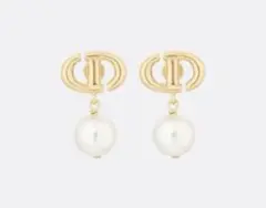 さ*ら様 Dior パールピアス CDロゴ