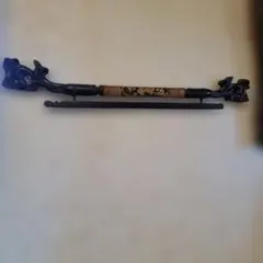 ヴィンテージイカットハンガー　布やタペストリー掛け　木製アンティーク壁掛け装飾品