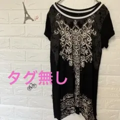 装飾プリント ブラックチュニック 半袖