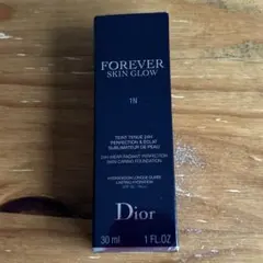 ディオールスキン　Forever skin glow Dior