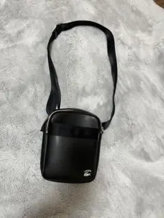 LACOSTE ブラック ショルダーバッグ