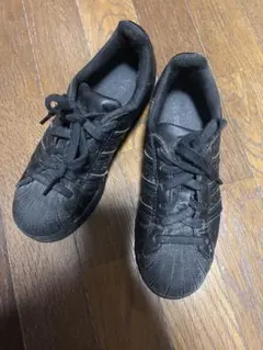 アディダス スーパースタースニーカー