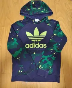 adidas 迷彩柄 フード付きパーカー
