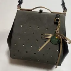 ハート型穴あきデザイン ハンドバッグ