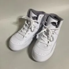 試着のみ　22.0　ナイキ　キッズ　エアジョーダン2レトロ　セメントグレー