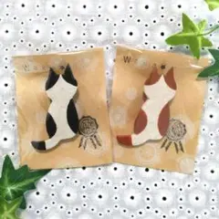 オーブン粘土のブローチ　ぶち猫(黒＋茶)③　　　2個セット　ハンドメイド　北欧