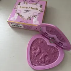 トゥー フェイスド ラブ フラッシュ ウォーターカラー ブラッシュのサムネイル