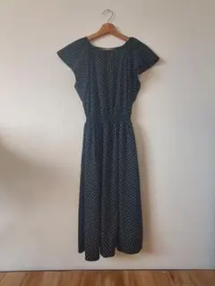 GU 黒 水玉 フレアスリーブ ワンピース