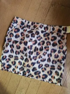 ラウンドマウス ヒョウ柄スカート