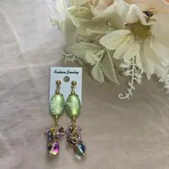 ハンドメイド 緑の蝶模様ピアス