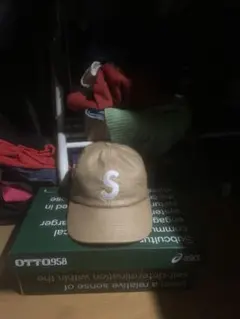 Supreme ゴールド キャップ