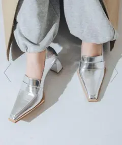 EVOLシルバーメタリックポインテッドトゥパンプス