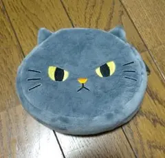 猫の顔ポーチ