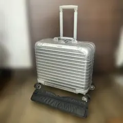 リモワ トパーズ パイロット トロリー 2輪 廃盤 青ロゴ - メルカリ
