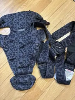 ベビービョルン 抱っこ紐 MINI ベビーキャリア　ヒョウ柄　レオパード箱無し