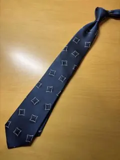 スーツセレクト　幾何学模様 シルクネクタイ
