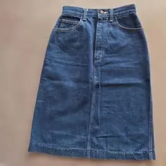 Item thumbnail for item da0390f3-b961-4381-8388-6d4c8c0bf1d5