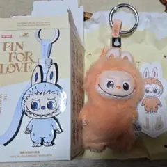 正規品THE MONSTERS PIN FOR LOVE ぬいぐるみペンダントJ