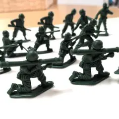 トイ・ストーリー軍隊　兵隊22体 ミリタリーフィギュア アーミーメン 兵士セット