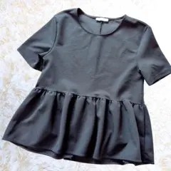 ZARA ペプラムカットソー 半袖 フレア ブラック Sのサムネイル