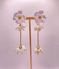 フラワー ピアス