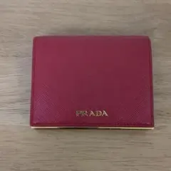 PRADA 二つ折り財布 赤