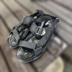 ブラック スポーツサンダル ストラップデザイン