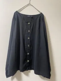 【BODYFLIRT】大きいサイズ ノーカラーブラウス 黒 XL相当 替ボタン付