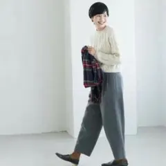 北欧暮らしの道具店　こだわりシルエットのあたたかウール　パンツ　グレー