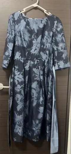 YUKITORII 花柄 七分袖 ワンピース グレー系のサムネイル