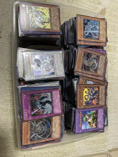 遊戯王カード　2000枚位あり
