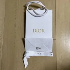 Dior ホワイトショップ袋 リボン付き