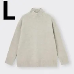 GU パフィータッチハイネックセーター　ベージュ