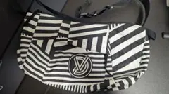 Item thumbnail for item 7d6a6a22-e4dc-4783-8040-396141b42772