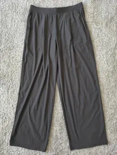 ユニクロ　ウルトラストレッチエアリズムワイドパンツ　グレー　XL