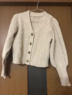 未着用！アイボリー ケーブル編み カーディガン