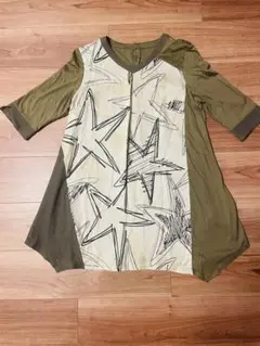 Michelle modelloミッシェルモデロ チュニック　Vネック　星柄