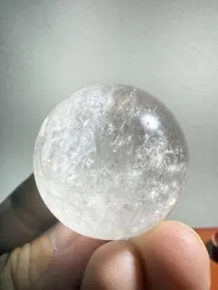 朝光の息をまとう｜ヒマラヤ水晶スフィア（41.6㎜／透明台座付き
