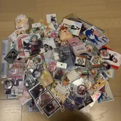 アニメグッズ大量まとめ売り 100点 - メルカリ