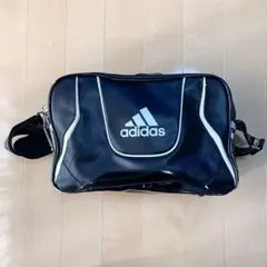 adidas エナメルバッグ