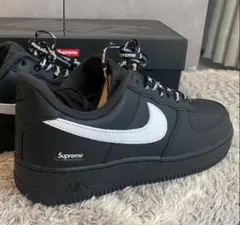 Supreme × Nike Air Force 1 Low